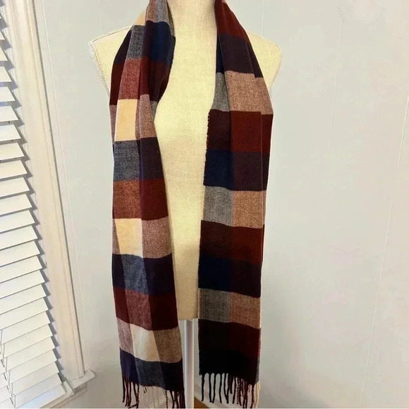 Scarf. Cashmere feel great preowned condition 12“ x 68, navy burgundy and cream - Picture 1 of 4